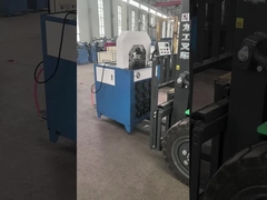 La pression du système est de 31,5 MPa et la machine de crampage du tuyau à courant alternatif est super fine avec une force de crampage de 1500 T