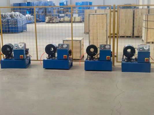 Un bon prix. Tuyau industriel à haute pression de pouce 4-150mm du sertisseur 6 de tuyau faisant à machine la grande ouverture en ligne
