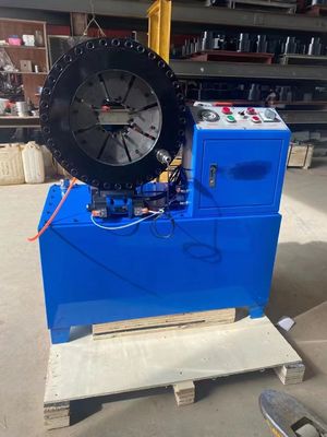 Un bon prix. Boutonnez modèle à haute pression de rabattement de la machine 3kw 51mm de tuyau hydraulique de contrôle le nouveau en ligne