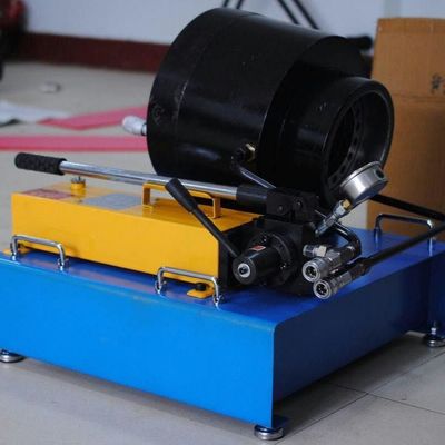 Machine de rabattement 10 de tuyau manuel bleu industriel de couleur - vitesse 20s/Pcs
