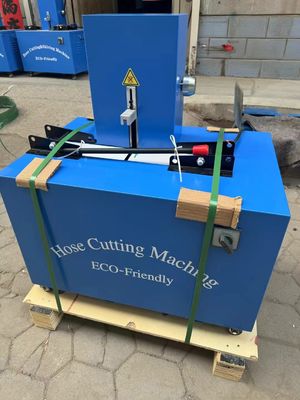 Machine de coupe de tuyau en caoutchouc électrique à 4 couches avec contrôle avancé et convivial