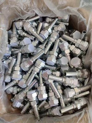 Différentes matières premières et normes acier au carbone 1/2 JIC raccords de tuyaux hydrauliques JIS BSP adaptateurs de ligne de freinage en acier