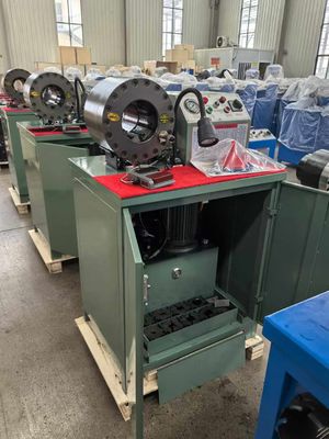 Processus de forgeage électrique hydraulique semi-automatique