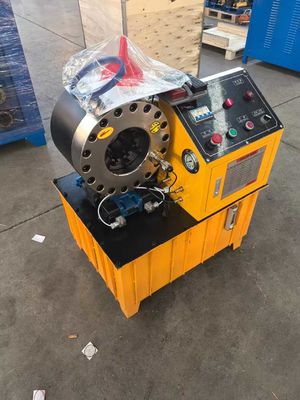 Couleur jaune DX68 Finn Crimper de tuyau de puissance 600T haute précision avec grande puissance
