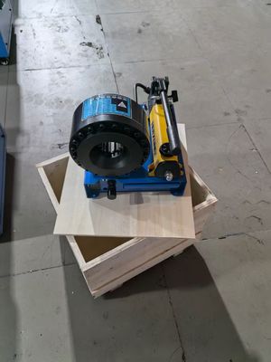 1 pouce Durable machine de crimping de tuyau manuel / Crimper de tuyau produisant une pression maximale de 35Mpa Satisfaction avec 7 matrices
