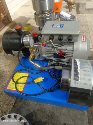 Sertisseuse de tuyaux hydrauliques 2,2 KW 220V avec plage de sertissage de 1/4 pouce à 1 pouce pour tuyaux de 6 à 25 mm et 7 matrices