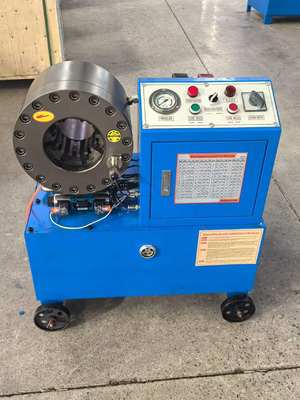 Sertisseuse de tuyaux mobile 2 pouces 10 matrices avec une force de sertissage de 600T et une efficacité de 200 pièces par heure