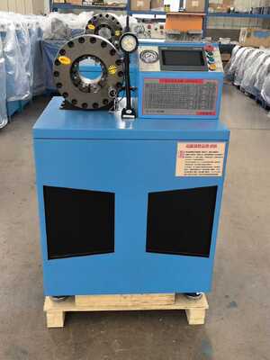 Couleur bleu ciel de 2 pouces Belle conception Force de sertissage 600T Taille de sertissage de couleur bleue atteignant 2,5 pouces avec des outils de moule à changement rapide Machine à sertir les tuyaux en caoutchouc avec une plage de 6 à 51 mm et 10 matrices interchangeables