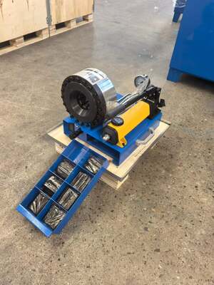 Machine à sertir les tuyaux hydrauliques manuels, 1 pouce, plage de sertissage de 6mm à 25mm, couleur bleue avec 7 matrices pour Applications hydrauliques