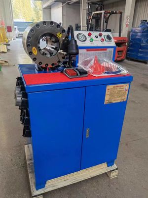 Un bon prix. Tuyau hydraulique à haute pression de rabattement de machine de tuyau vertical de 2 pouces étampant 51mm en ligne