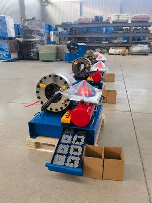 Un bon prix. ligne hydraulique machine de rabattement de 12v 24v 4 couches à C.A. de tuyau de configuration élevée de sertisseur en ligne