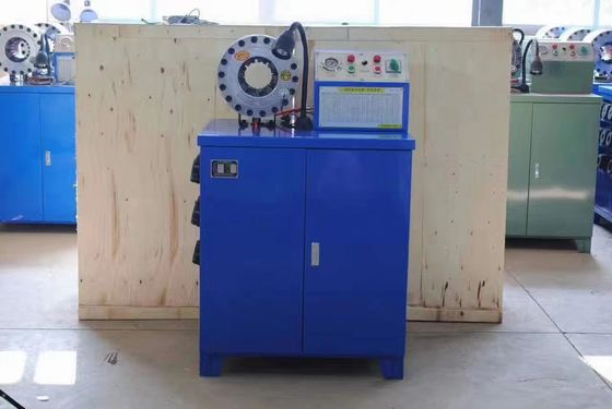 Un bon prix. Conception hydraulique de rabattement 51BY de bonne qualité de matrices de l'étampeur 10 de la machine 200pcs/H de tuyau en caoutchouc manuel en ligne