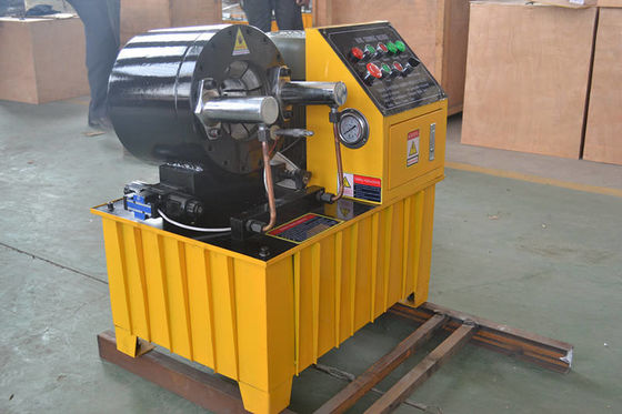 Un bon prix. machine de rabattement de tuyau de 2.5l 5l de tuyau hydraulique à haute pression hydraulique de la presse 10l en ligne