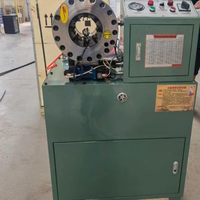 Un bon prix. 4 - structure compacte de rabattement hydraulique de machine de tuyau de 51mm en ligne