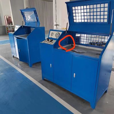 Un bon prix. Équipement de pressage automatique de tuyau compact Taille 1,53 x 0,70 x 1,32 m en ligne