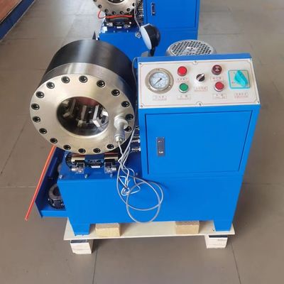 Un bon prix. 10L Volume de sortie DX68 Machine de crimpage de tuyau avec une pression de pompe à huile de 31,5Mpa en ligne