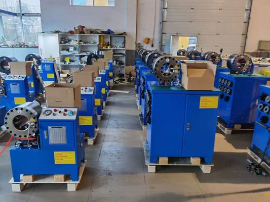 Un bon prix. 860*640*1300 mm Machine électrique de crimpage de tuyau en caoutchouc facile à utiliser en ligne