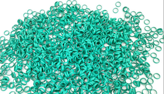 Un bon prix. 5000 psi étanchéité en caoutchouc FKM personnalisée avec résistance à la déchirure 16 - 30 N/Mm en ligne