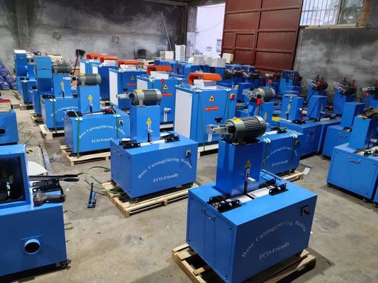 Un bon prix. Opération automatique Machine de découpe de tuyau en caoutchouc de 2 pouces ID avec commande de bouton en ligne