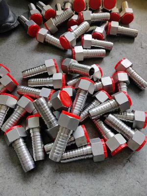 Un bon prix. Différentes normes en matière de matières premières Chariot élévateur hydraulique réutilisable raccords de tuyau hydraulique Femme mâle raccords de ferrule de tuyau hydraulique en ligne