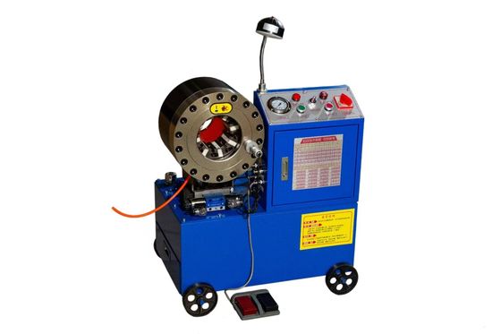 Un bon prix. Processus de forgeage de 2 pouces en une pièce sans points de soudage en une pièce en matériau moulé haute dureté résistance à l'usure pompe à huile pression de tuyau machine de crimping avec 4 roues en ligne