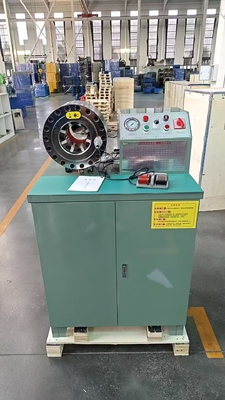 Un bon prix. Sertisseuse de tuyaux en caoutchouc 600T 6-51mm 220V-415V en ligne
