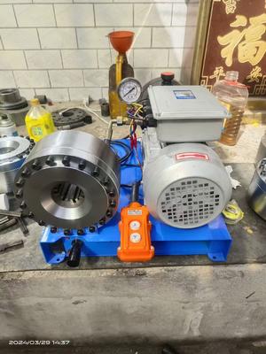 Machine à sertir les flexibles hydrauliques électrique 220V avec une puissance de 2,2KW et une garantie d'un an pour une construction en acier durable