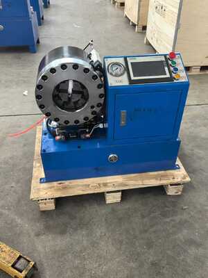2.5 pouces Hydraulique Pompe Crimping Machine avec outil de moule de changement rapide et 10 matrices interchangeables pour le crimping polyvalent