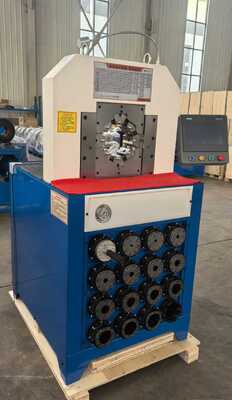 Un bon prix. Sertisseuse hydraulique à commande PLC de 3 pouces 6-76mm avec 15 matrices interchangeables pour un sertissage efficace des flexibles en ligne