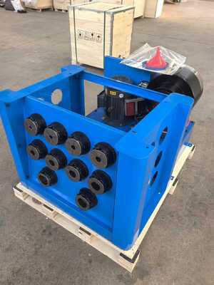 Un bon prix. Machine de sertissage de tuyaux hydrauliques 6-51 mm avec outil de changement rapide de moule et 10 matrices interchangeables pour un sertissage polyvalent en ligne