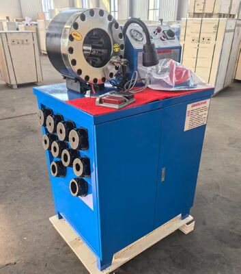 Un bon prix. 600T Crimping Force Rubber Hose Crimping Machine avec une portée de 6 à 51 mm et 10 matrices interchangeables pour le crimping de tuyau hydraulique en ligne