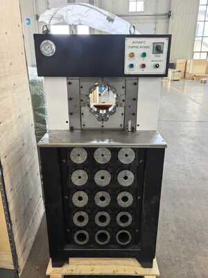 Un bon prix. 3 pouces de commande de bouton hydraulique de tuyau de machine de crimpage avec 6-76 mm de gamme de crimpage, 165 mm d'ouverture maximale et 15 matraques en ligne