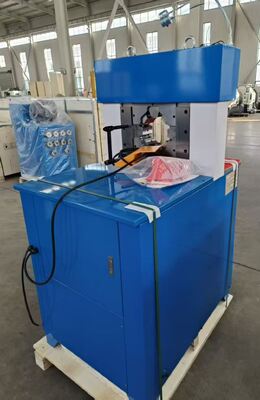 Un bon prix. 3 pouces machine hydraulique de crimping de tuyau avec 6-76 mm de la plage de crimping, 165 mm d'ouverture maximale et le système de contrôle de bouton en ligne