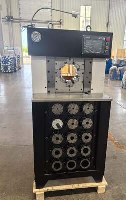 Un bon prix. Machine à sertir les tuyaux hydrauliques, modèle super épais de 3 pouces, contrôle par PLC, avec plage de sertissage de 6 à 76 mm, couleur noire, force de pression plus grande et ouverture maximale de 165 mm, 15 matrices en ligne