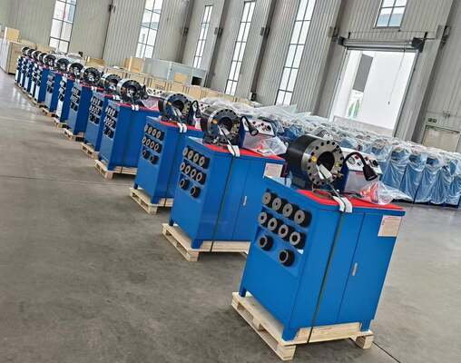 Un bon prix. Machine à sertir les tuyaux en caoutchouc, 600T, 31,5 MPa, modèle supérieur, couleur bleue, système de contrôle des boutons du moteur 3 kW, tension 220 V/240 V/380 V/415 V avec plage de sertissage de 6 à 51 mm et 10 matrices interchangeables en ligne