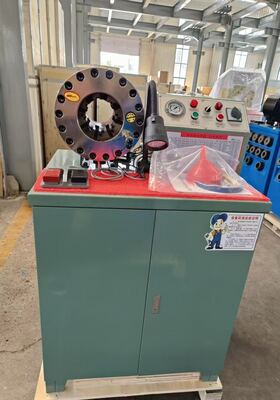 Un bon prix. Machine à sertir les tuyaux en caoutchouc, moteur de 2 pouces, 3kw, 600T, modèle supérieur, couleur verte, système de contrôle de bouton de tension 220V/240V/380V/415V, avec plage de 6 à 51mm et 10 matrices interchangeables en ligne