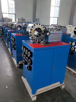 Un bon prix. Machine à sertir les tuyaux en caoutchouc de 2 pouces 600T 31,5 MPa, modèle supérieur, couleur bleue, moteur 3kw/4kw, système de commande par bouton, tension 220v/240v/380v/415v, avec plage de sertissage de 6-51 mm et 10 matrices interchangeables online